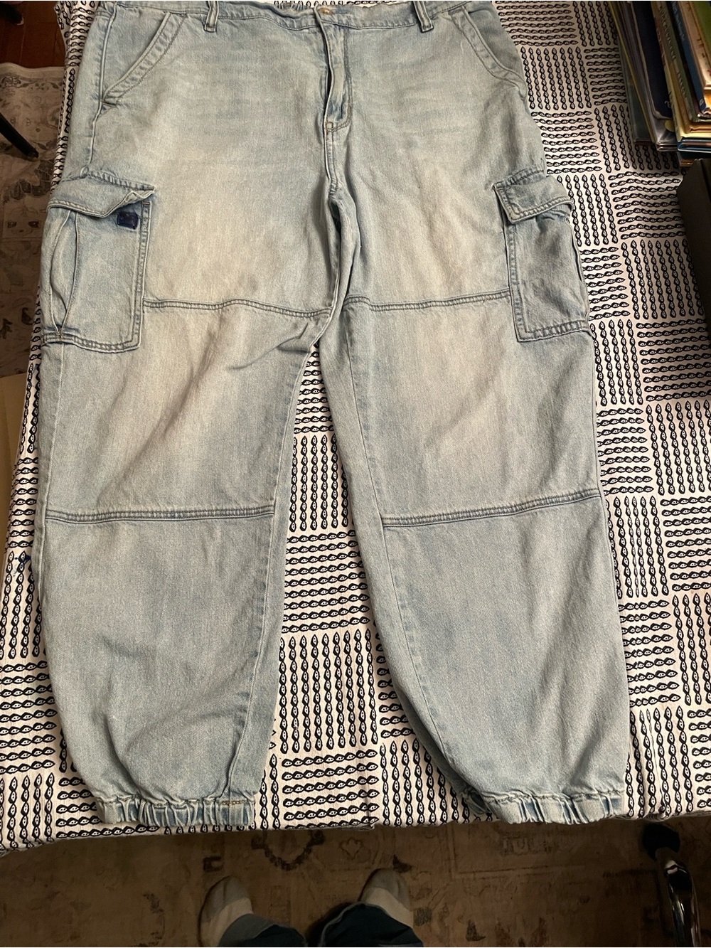American eagle pride Light Wash Cargo Jogger Jeans